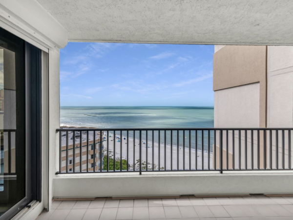 South end Marco Island Luxury Condo 3 month minimum